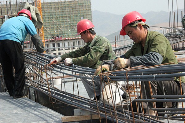 煙臺(tái)1861創(chuàng)意產(chǎn)業(yè)園寫(xiě)字樓施工現(xiàn)場(chǎng)